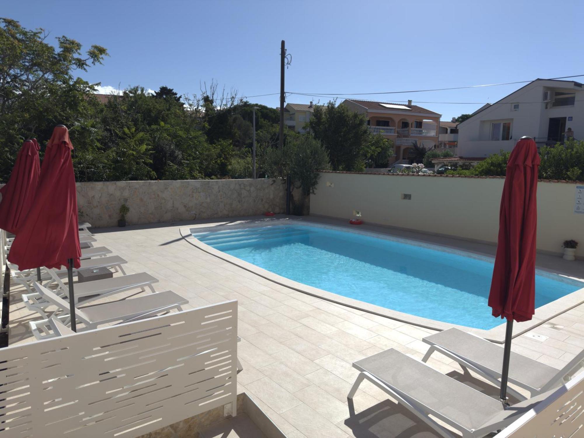 Apartmani Lovren Novalja Exterior photo