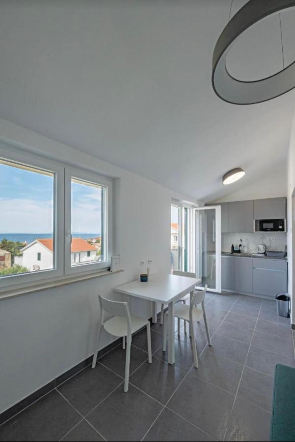 Apartmani Lovren Novalja Exterior photo